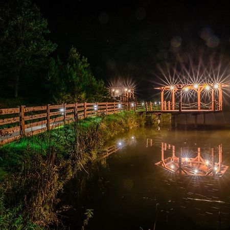 Glamping Pod Gwiazdami Pietrusza Wola Hotel Exterior photo