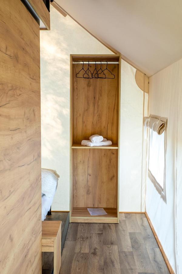 Glamping Pod Gwiazdami Pietrusza Wola Hotel Exterior photo
