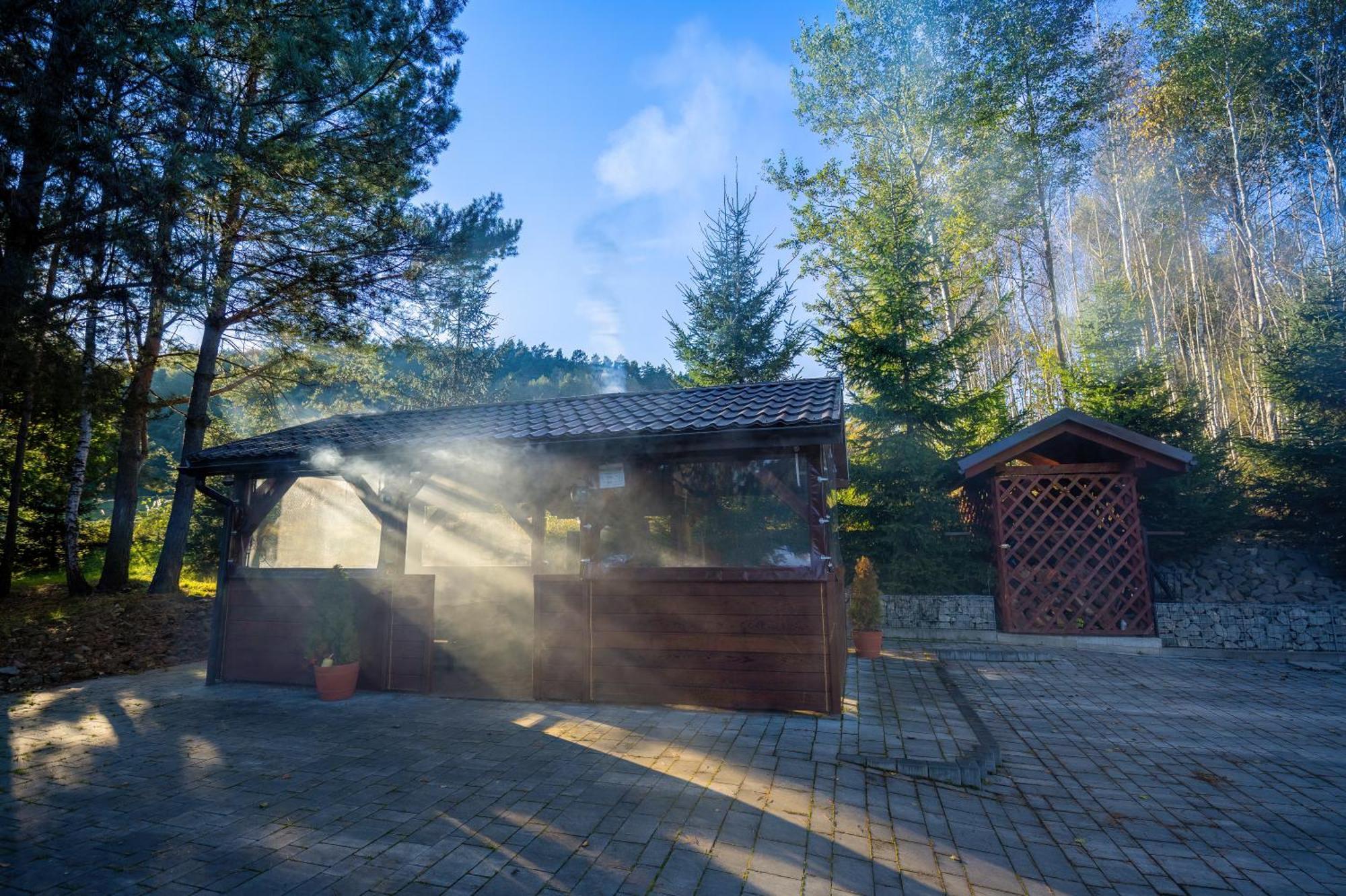 Glamping Pod Gwiazdami Pietrusza Wola Hotel Exterior photo